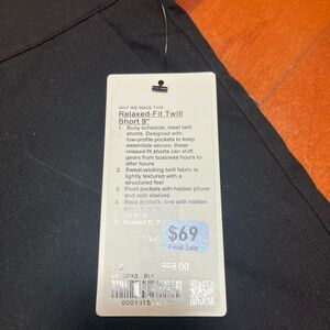 Lululemon mens relaxed fit Twill short 9” size size 38 inches NWT black